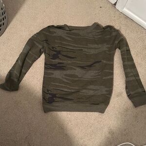 Zoe + Liv Camo XS Top